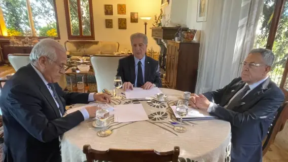 رؤساء سابقون : دعوة لوقف إطلاق النار في لبنان وانتخاب قائد جديد للبلاد