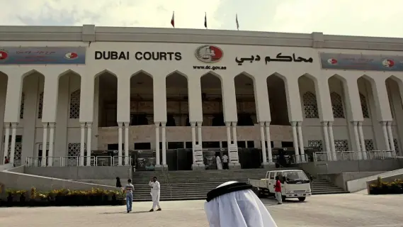 محكمة دبي تلزم شاب بدفع تعويض 39,784 درهم في بسبب إيجار سيارة