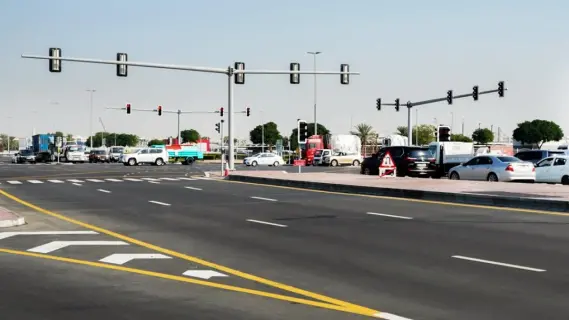 مرسوم تنظيم السير والمرور الجديد في الإمارات.. أبرز الأحكام والعقوبات