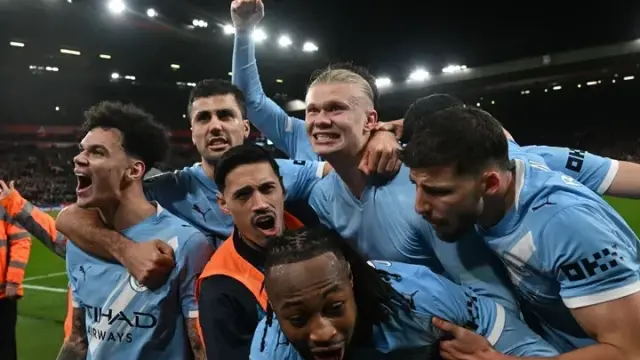 مانشستر سيتي ينتزع فوزاً مثيراً من ليفربول 2-1 بمشاركة صلاح ومرموش