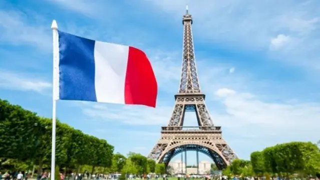 فرنسا تقيد صلاحيات السفير الأميركي بعد تغيبه عن استدعاء رسمي