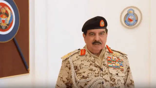 Bahrain King Visits Royal Bahraini Air Force and Praises Armed Forces Readiness to Protect National Security