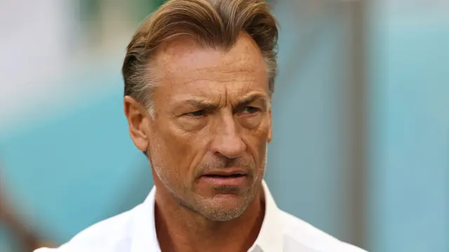 اقتراب إقالة رينارد: هل تكون مباراة صربيا آخر ظهور له مع المنتخب السعودي؟