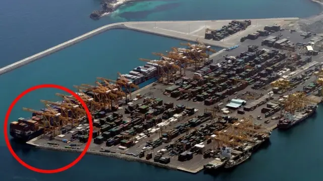 السلطات في الشارقة تؤكد: استهداف ميناء خورفكان أحد أهم موانئ الإمارات فجر اليوم