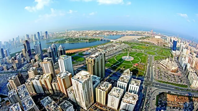 الشارقة تقدم مساعدات اجتماعية لمن يقل دخلهم عن 17,500 درهم