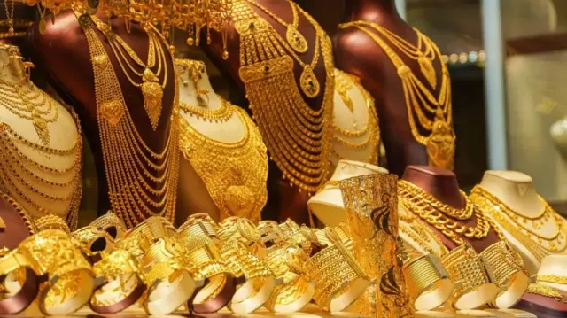 أسعار الذهب في العراق تشهد ارتفاعاً طفيفاً الأربعاء 15 أبريل 2026