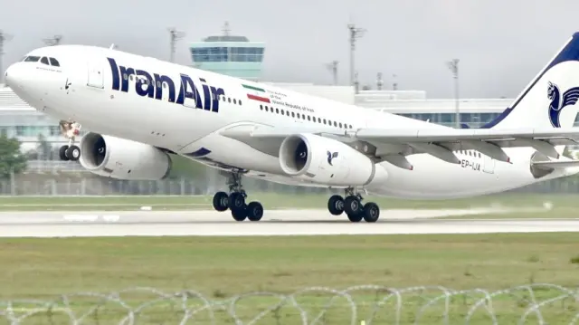 منظمة الطيران المدني الإيرانية تعيد فتح جزء من مجالها الجوي لاستئناف عمليات الطيران