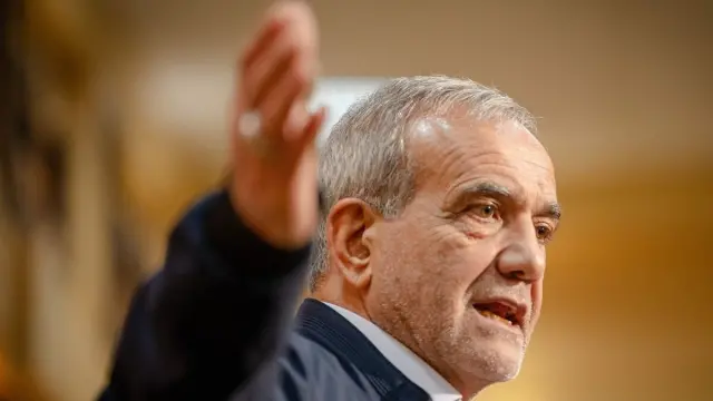 تحديات تعيق الحوار بين إيران وأمريكا حول وقف إطلاق النار