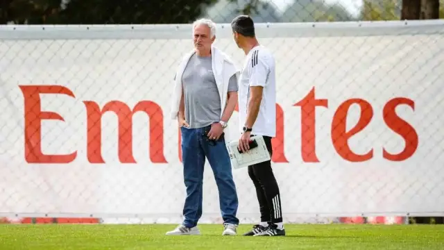 مورينيو ينفي شائعات اتفاقه مع ريال مدريد ويؤكد التزامه مع بنفيكا