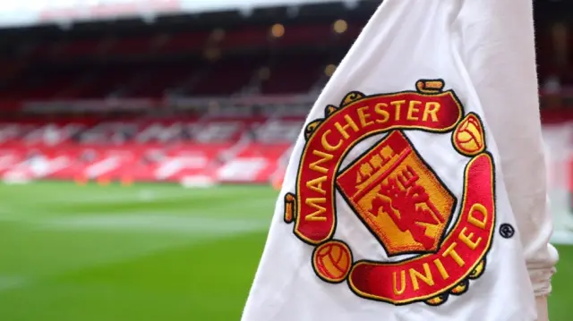 مانشستر يونايتد أمام وست هام في تحدٍ صعب بالدوري الإنجليزي اليوم