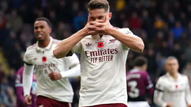 ارسنال يواصل تألقه بفوزه الرابع في دوري الأبطال