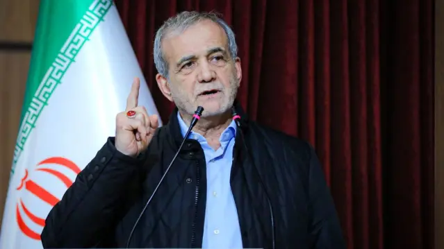 الرئيس الإيراني: نقل العاصمة أصبح ضرورياً بسبب التكدس وأزمة المياه