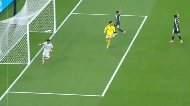 السعودية تتغلب على عمان في افتتاح مباريات كأس العرب 2025