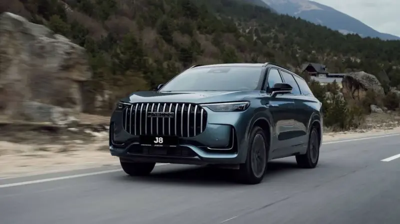سيارة جايكو J8 AWD SHS الهجينة القابلة للشحن