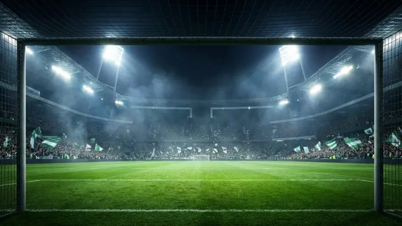 أجواء جماهيرية حماسية داخل ملعب كرة قدم تزامناً مع نهائي دوري أبطال آسيا