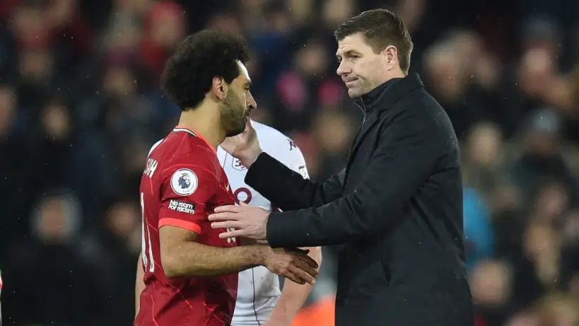 محمد صلاح يتعرض لإصابة خلال مباراة كرة قدم