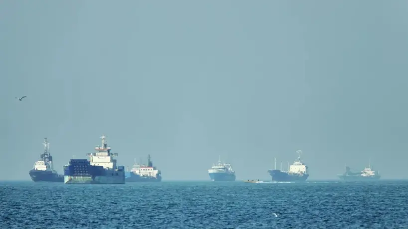 مصادر: السعودية منعت واشنطن من استخدام قواعدها وأجوائها في عملية "مشروع الحرية" لفتح مضيق هرمز