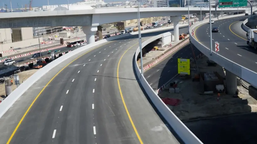 Dubai Enhances Road Safety with Renewal of Markings at 89 Sites