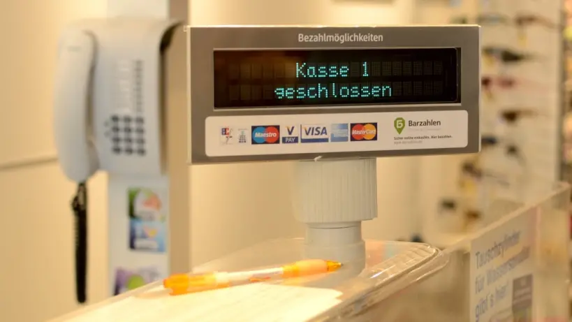 أزمة السيولة تلاحق بنوك اليمن بسبب سيطرة الحوثيين