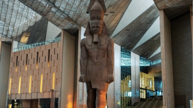 المتحف المصري الكبير