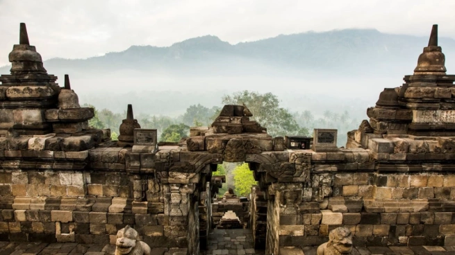 UAE-Indonesia travel