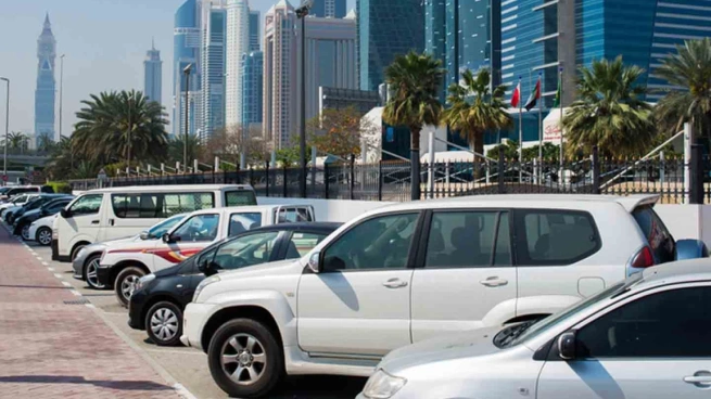 مواقف سيارات